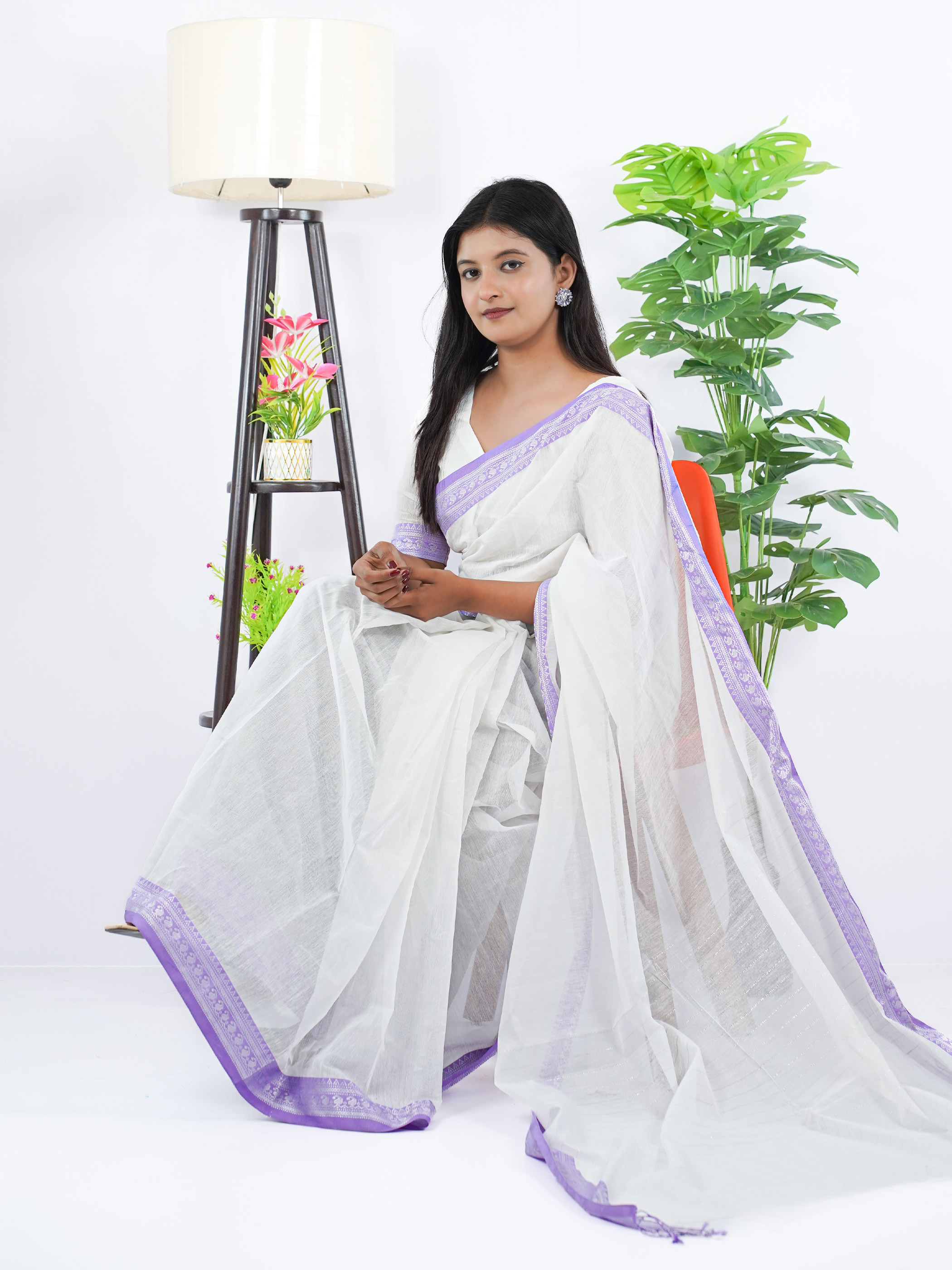 পদ্মবালা সাদা পাদা ফুল প্রিমিয়াম হাফ সিল্ক – হোয়াইট & পার্পল