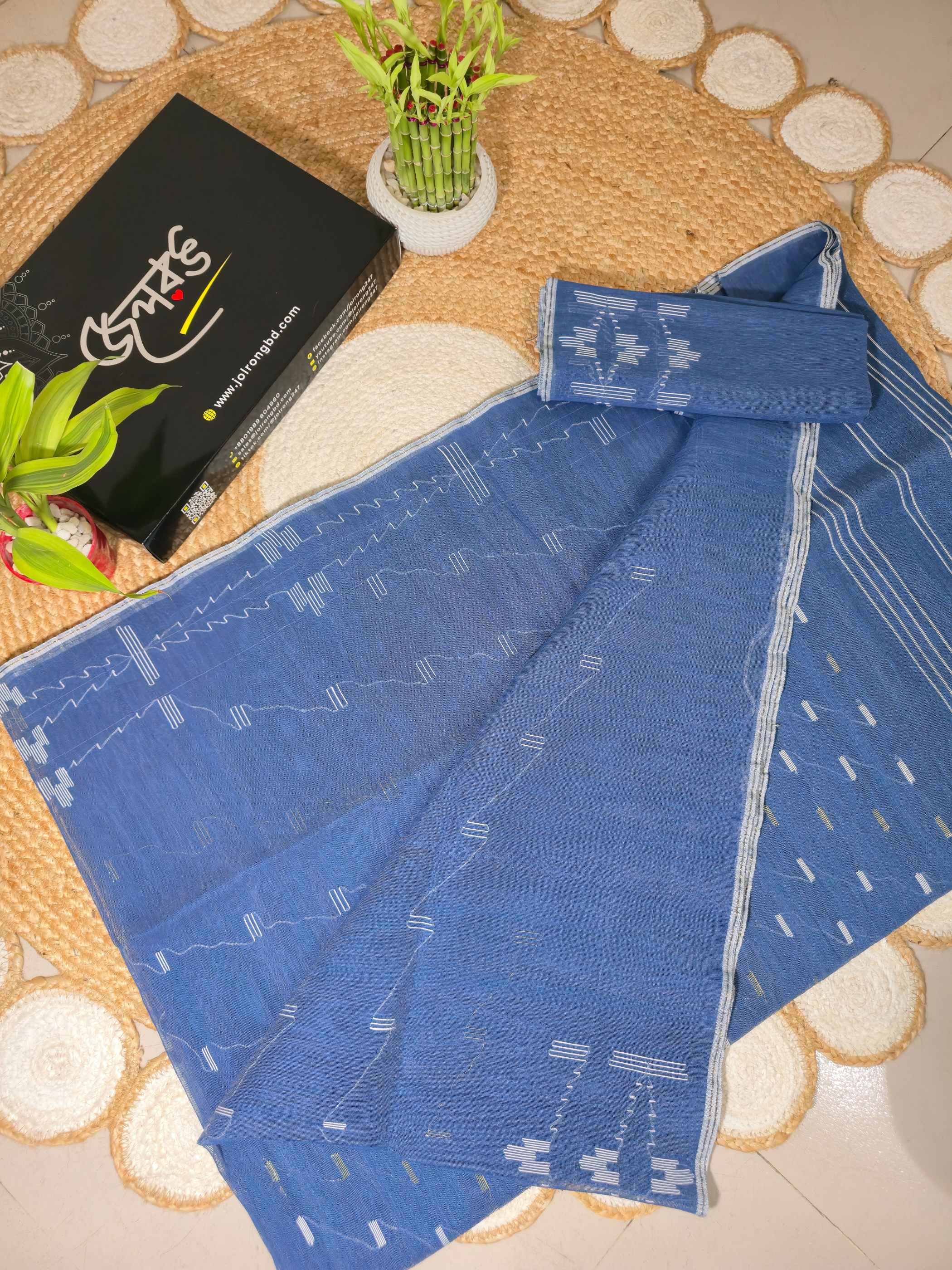 ব্ল এ্যাশ কালার ঢাকাই জামদানী
